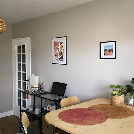 Bright Studio With Furnished Balcony شقة بانيوليه